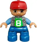 Minifigurka: 47205PB026:  Duplo Figure Lego Ville, Child Boy, Blue Legs, Light Bluish Gray Top with Number 8, Medium Blue Arms, Red Cap, Freckles (6024623)