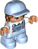 Minifigurka: 47205PB088:  Duplo Figure Lego Ville, Child Girl, Bright Light Blue Legs with Overalls, White Top, Reddish Brown Hair, Bright Light Blue Cap (6349955)