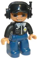 Minifigurka: 47394PB081:  Duplo Figure Lego Ville, Male Police, Black Cap with Headset, Light Nougat Head and Hands, Black Shirt with Badge, Dark Blue Legs