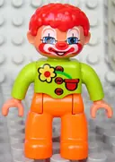 Minifigurka: 47394PB109:  Duplo Figure Lego Ville, Male Clown, Orange Legs, Lime Top with Three Buttons and Flower, Red Hair, Blue Eyes
