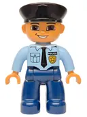 Minifigurka: 47394PB141:  Duplo Figure Lego Ville, Male Police, Dark Blue Legs, Light Blue Top with Badge and Tie, Nougat Hands, Black Hat