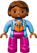 Minifigurka: 47394PB190:  Duplo Figure Lego Ville, Female, Magenta Legs, Medium Blue Top with Necklace, Dark Orange Head, Reddish Brown Hair