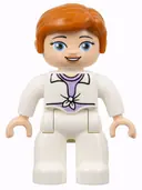Minifigurka: 47394PB335:  Duplo Figure Lego Ville, Female, White Legs, White Jacket Tied over Lavender Shirt, Dark Orange Hair (Jurassic World Claire Dearing) (6345499)