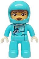 Minifigurka: 47394PB354:  Duplo Figure Lego Ville, Astronaut Female, Medium Azure Spacesuit and Helmet (6473049)