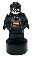 Minifigurka: 90398PB016:  Harry Potter Statuette / Trophy - Gryffindor Robe