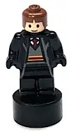Minifigurka: 90398PB017:  Hermione Granger Statuette / Trophy - Gryffindor Robe