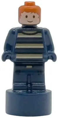 90398PB055:  Ron Weasley Statuette / Trophy - Striped Sweater (6523409)