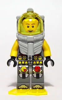 ATL018:  Atlantis Diver 4 - Lance Spears - With Yellow Flippers and Trans-Yellow Visor