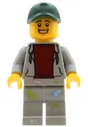 Minifigurka: BDP072:  Mechanic - Male, Light Bluish Gray Hoodie, Light Bluish Gray Legs with Paint Splotches, Dark Green Cap