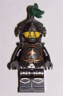 CAS495:  Kingdoms - Dragon Knight Armor with Chain, Helmet with Visor, Beard