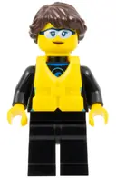 Minifigurka: CTY0731:  Catamaran Operator, Female