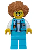 Minifigurka: CTY1611:  Arctic Explorer Researcher - Female, Medium Azure Jacket with Flash Drive, Medium Azure Legs, Medium Nougat Hair, Glasses