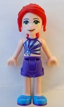 Minifigurka: FRND0315:  Friends Mia - Dark Purple Shorts, Striped Top