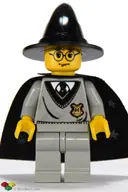 Minifigurka: HP035:  Harry Potter - Hogwarts Torso, Light Gray Legs, Black Wizard / Witch Hat, Black Cape with Stars