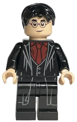 HP232:  Harry Potter - Dark Red Shirt and Tie, Black Robe