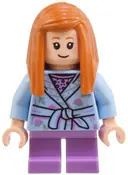 Minifigurka: HP512:  Ginny Weasley - Bright Light Blue Dressing Gown, Medium Lavender Short Legs