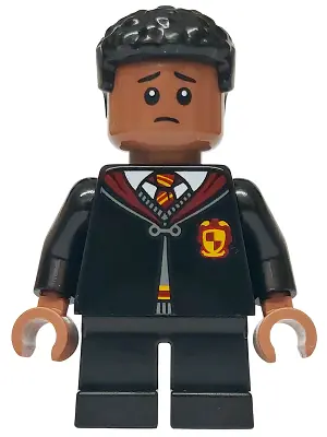 HP557:  Dean Thomas - Gryffindor Robe Clasped