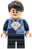 Minifigurka: HP565:  Dudley Dursley - Bright Light Blue Sweater with Napkin