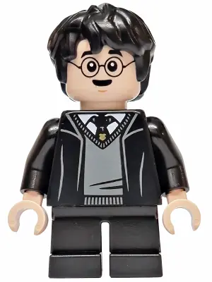 HP607:  Harry Potter - Hogwarts Robe, Black Tie, Surprised