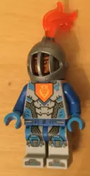 Minifigurka: NEX110:  Royal Soldier / King's Guard - Flat Silver Helmet