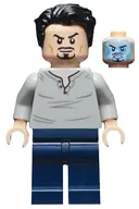 Minifigurka: SH0666:  Tony Stark - Open Neck Shirt