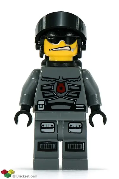SP095:  Space Police 3 Officer  2 - Air Tanks