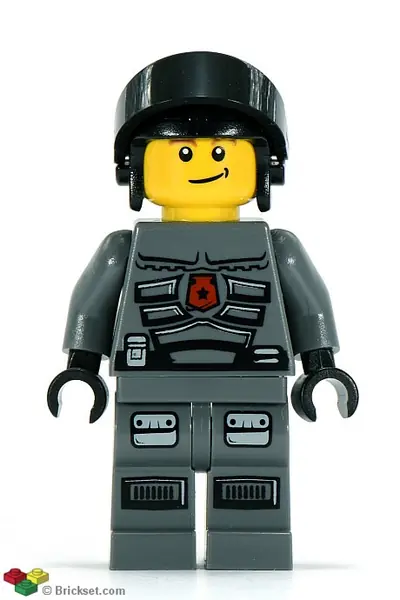 SP106:  Space Police 3 Officer  8