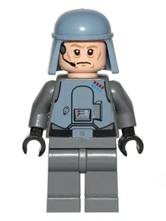 SW0579:  General Maximillian Veers - Chest Armor, Sand Blue Helmet