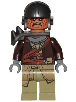 SW1060:  Klatooinian Raider - Aviator Helmet, Shoulder Pad with Spikes