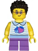 Minifigurka: TWN471:  Child - Girl, White Collared Shirt with Fruit, Medium Lavender Short Legs, Dark Brown Short Coiled Hair, Glasses, Freckles