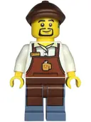 Minifigurka: TWN473:  Barista - Male, Reddish Brown Apron with Cup and Name Tag, Sand Blue Legs, Reddish Brown Flat Cap, Hearing Aid