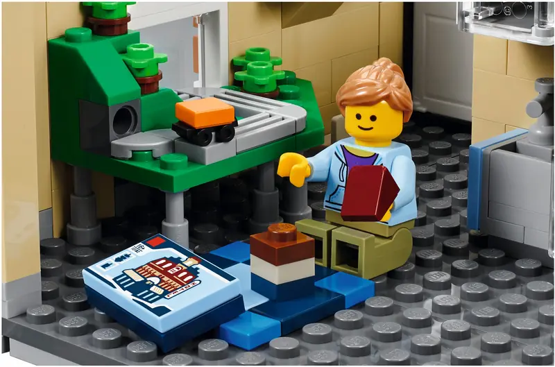 LEGO 10255 Plac Zgromadzeń zdjęcie 16