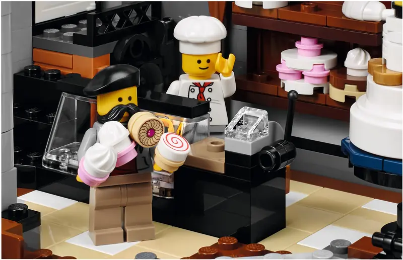 LEGO 10255 Plac Zgromadzeń zdjęcie 19