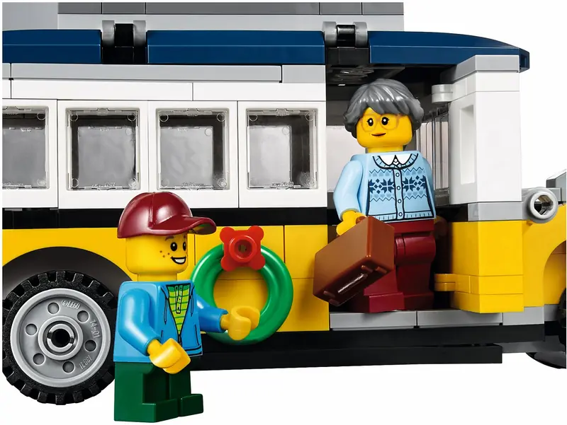 LEGO 10259 Stacja w zimowej wiosce zdjęcie 14