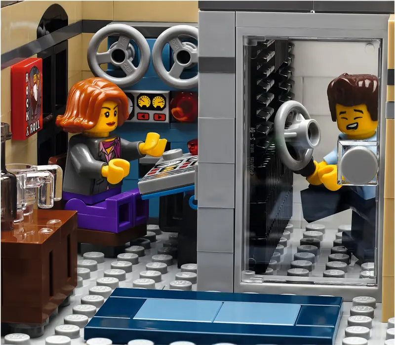 LEGO 10260 Bistro w śródmieściu zdjęcie 18