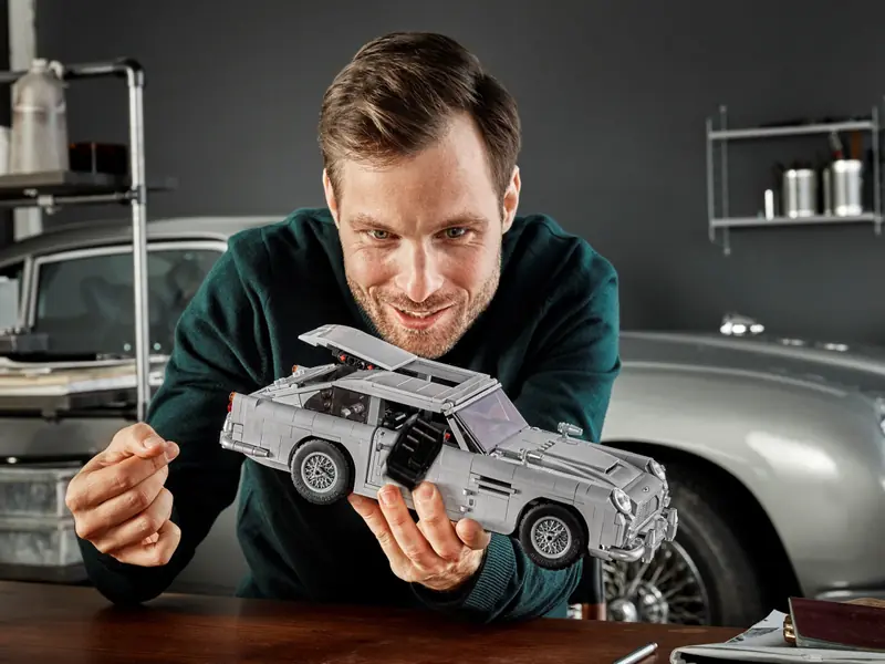 LEGO 10262 Aston Martin DB5 Jamesa Bonda zdjęcie 11