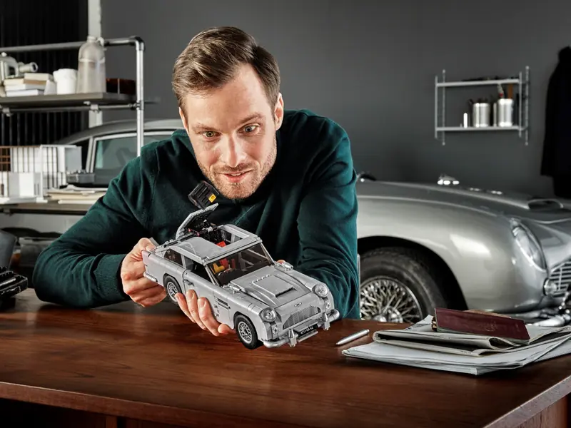 LEGO 10262 Aston Martin DB5 Jamesa Bonda zdjęcie 12