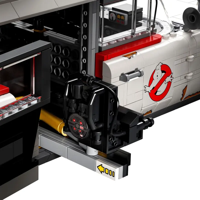 LEGO 10274 ECTO-1 Pogromców duchów zdjęcie 13
