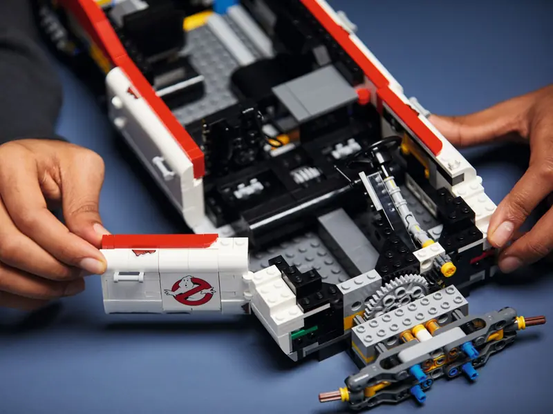 LEGO 10274 ECTO-1 Pogromców duchów zdjęcie 25