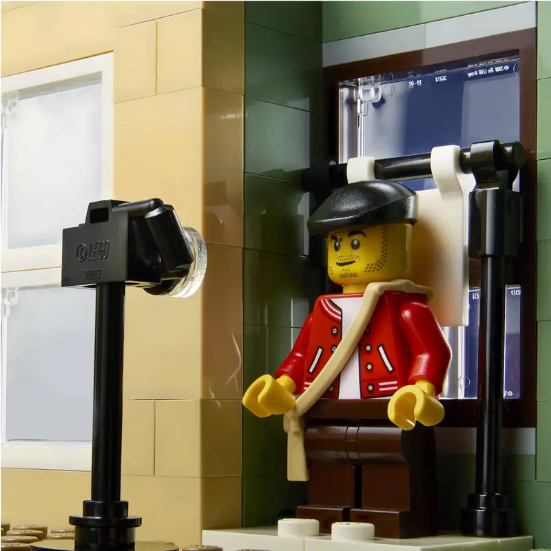 LEGO 10278 Posterunek policji zdjęcie 30