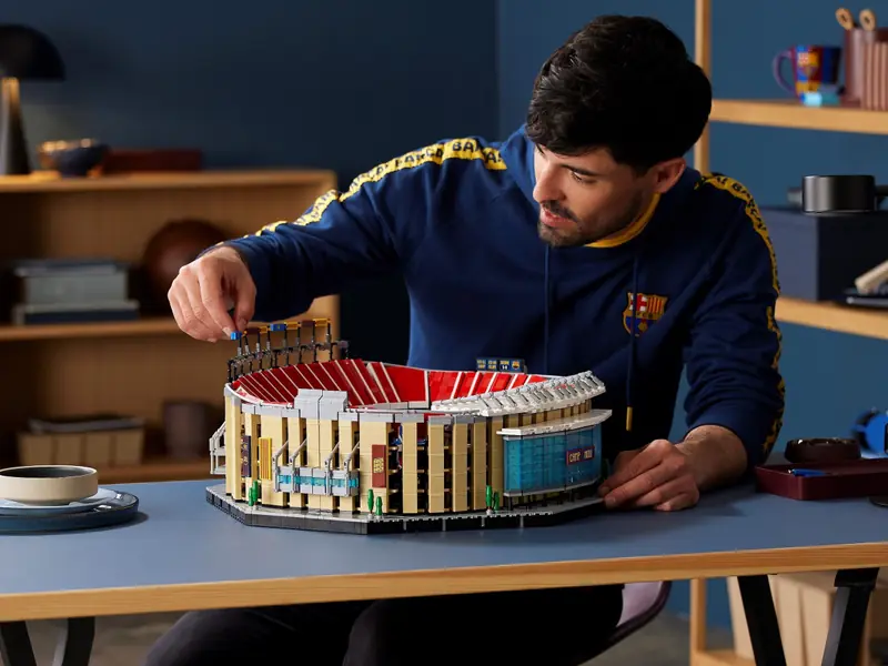LEGO 10284 Camp Nou – FC Barcelona zdjęcie 10