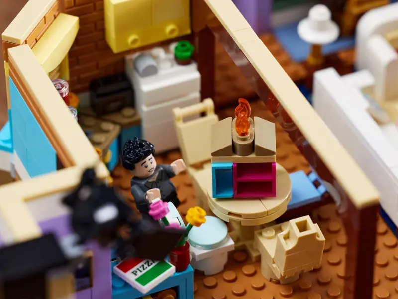 LEGO 10292 Mieszkania z serialu Przyjaciele zdjęcie 42