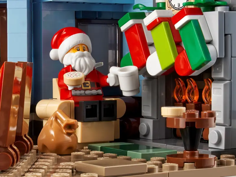 LEGO 10293 Wizyta Świętego Mikołaja zdjęcie 9