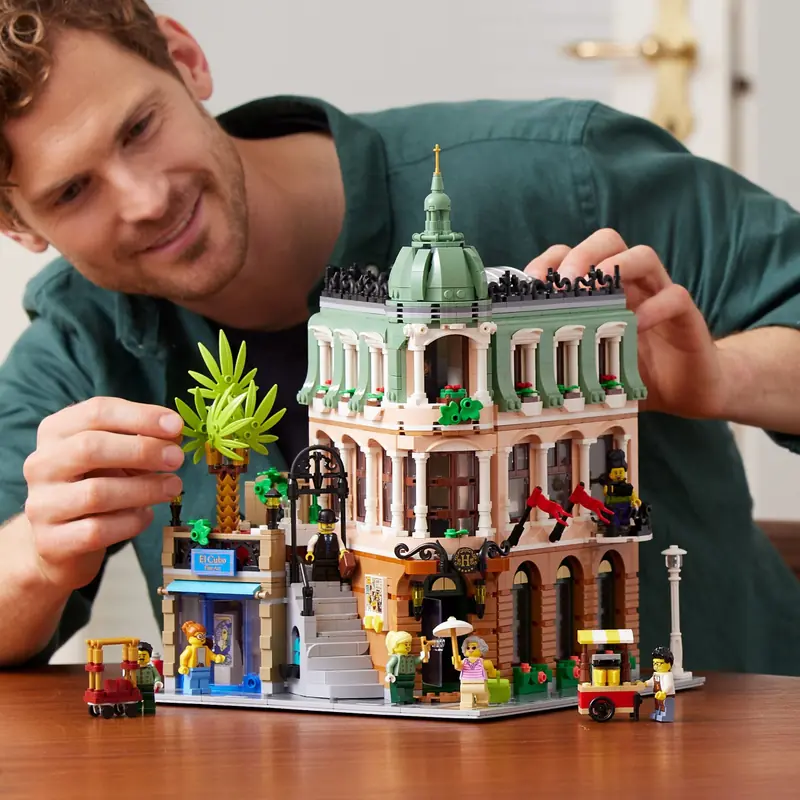 LEGO 10297 Hotel butikowy zdjęcie 20