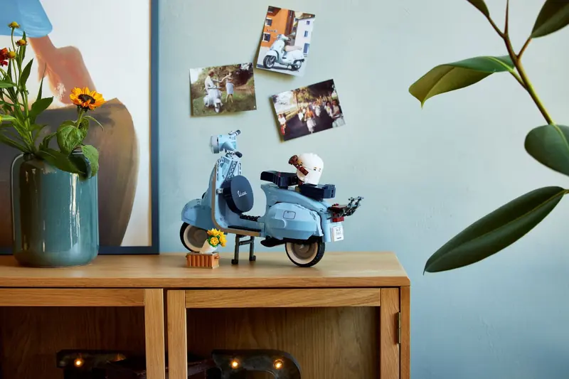 LEGO 10298 Vespa 125 zdjęcie 12