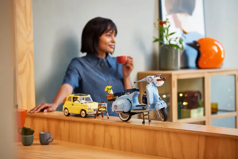 LEGO 10298 Vespa 125 zdjęcie 8