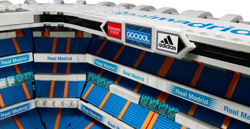 LEGO 10299 Stadion Realu Madryt - Santiago Bernabéu zdjęcie 9