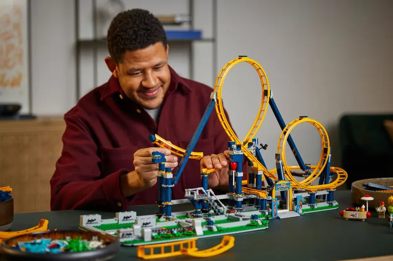 LEGO 10303 Kolejka górska z pętlami zdjęcie 8