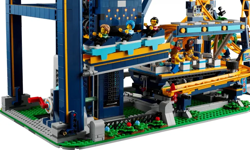 LEGO 10303 Kolejka górska z pętlami zdjęcie 10