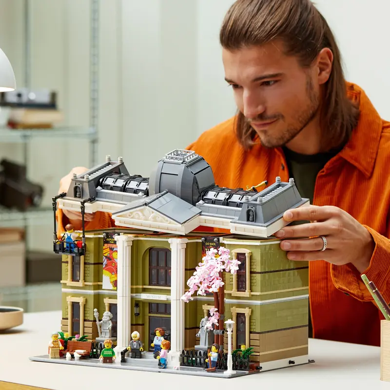 LEGO 10326 Muzeum Historii Naturalnej zdjęcie 7